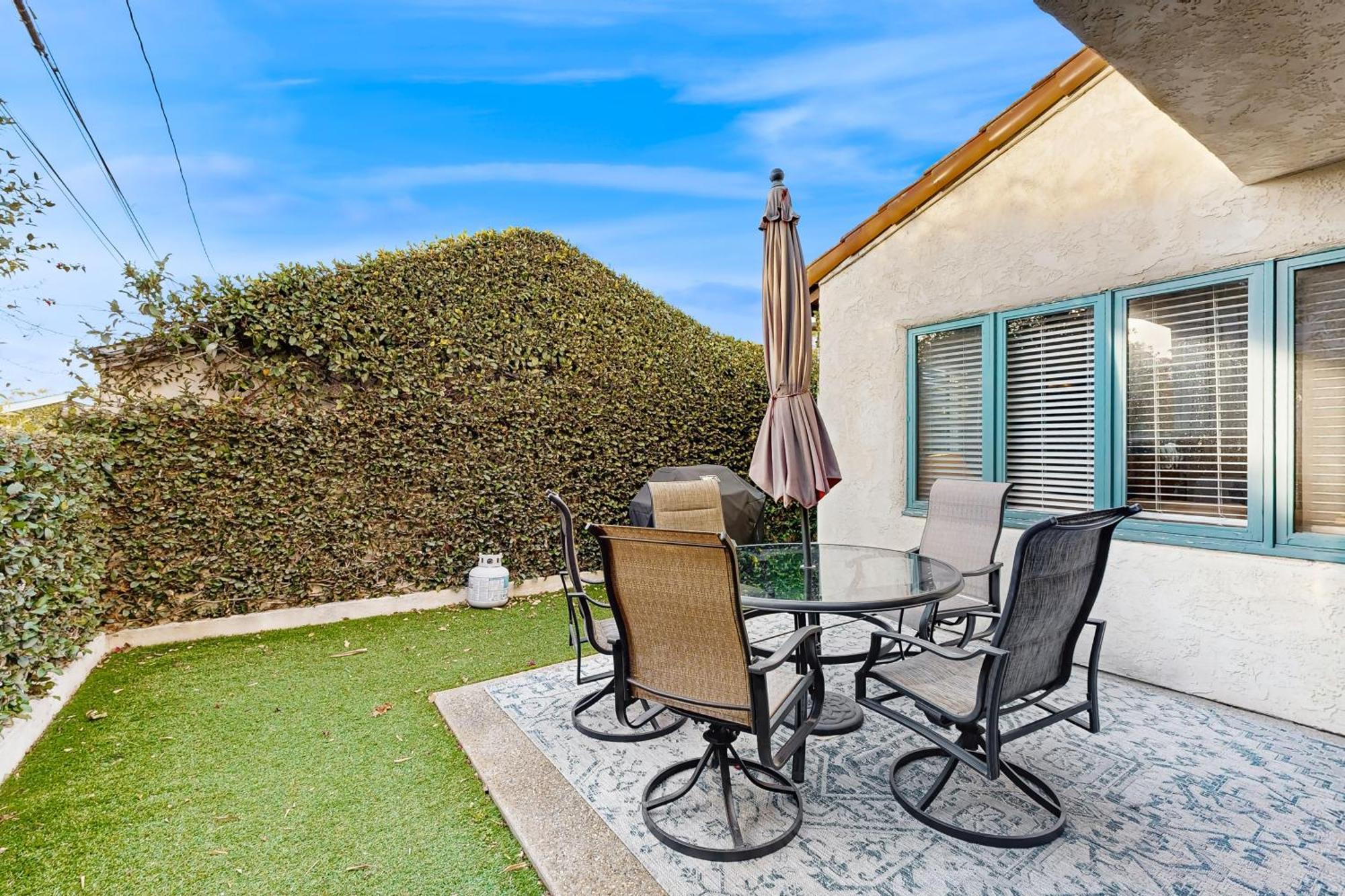 Sunny'S Santa Barbara Beach House Exterior photo